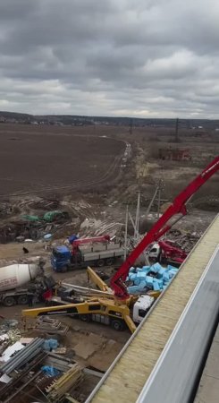 Подаем бетон на крышу