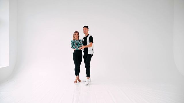 Бачата. Мадридский шаг. Продолжение. Уровень 2. Урок 12 смотреть онлайн