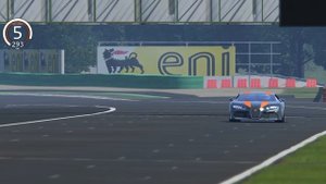 Bugatti Chiron Super Sport 300+ vs Bugatti Supercars - Monza