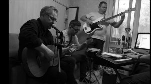 в гостях у Гитарледи группа ДАР ВЕТЕР  с песней  Я ВЕРНУСЬ