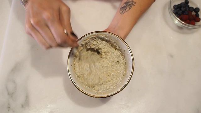 🥜 KETO PEANUT BUTTER CHIA PUDDING | PUDIN DE MANTEQUILLA DE MANI Y CHIA | Manu Echeverri смотреть онлайн