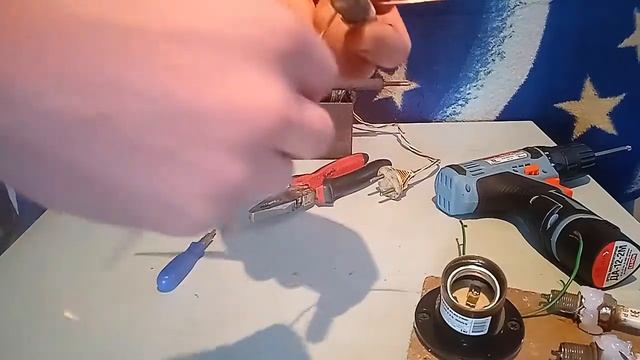 РАЗОБЛАЧЕНИЕ САМОДЕЛКИ.БЕСПЛАТНОЕ ЭЛЕКТРИЧЕСТВО! смотреть онлайн