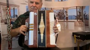 Чтобы купить подобную гармонь "Белорусь" в Германии - звоните нам tel 0176 763 57953