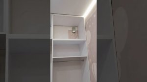 Натяжной потолок на парящем профиле, со скрытым карнизом пк14