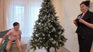 Разбор ёлки после НГ за 10 минут! Новогодняя елка 2024