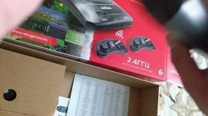 Распаковка — Игровая приставка Retro Genesis Sega Modern Wireless