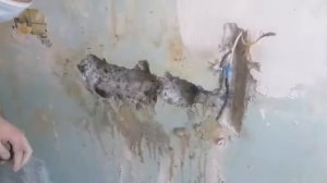 Монтаж внутренних розеток в бетонной стене.