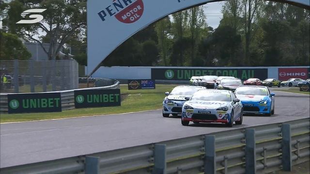 Toyota Racing Australia  2018 T86RS: Sandown Race 3 Highlights