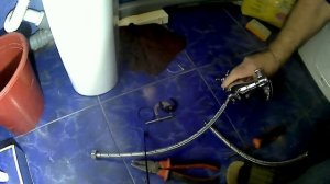 Как заменить смеситель на раковине: демонтаж старого и установка нового. Guru from the USSR.