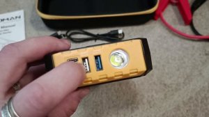 Пусковое устройство для аккумулятора VTOMAN V10PRO.