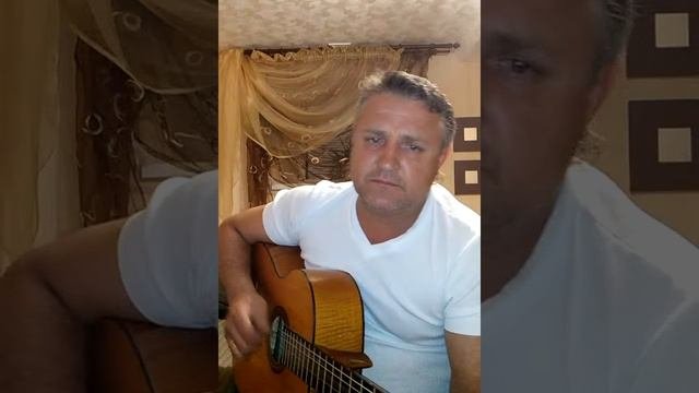 Красивая песня.