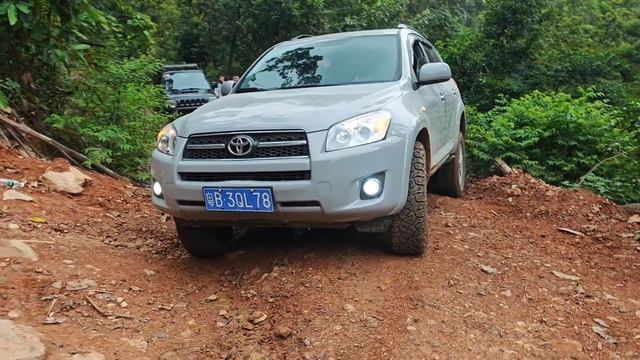 ПРОВЕРКА НА ПРОЧНОСТЬ - TOYOTA RAV4 смотреть онлайн