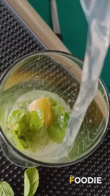 Virgin Mojito | Easy mocktail recipe | How to make Virgin Mojito | #shorts смотреть онлайн