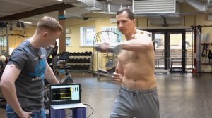 Миограф "Callibri Muscle Tracker". Определение роли конкретной мышцы при выполнении упражнения.