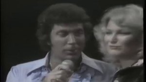 Tom Jones & Tanya Tucker - Help Me Make It Through the Night