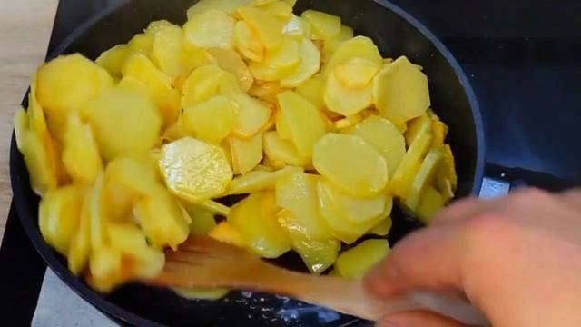 Жареная картошка с грибами. Картошка другого уровня вкуса. Ничего вкуснее не бывает смотреть онлайн