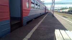 Электропоезд ЭТ2-015 Сообщением Калище-Санкт-петербург.