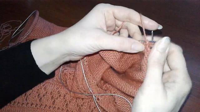 Ажурное платье спицами. Часть 11. Имитация вшивного рукава.
