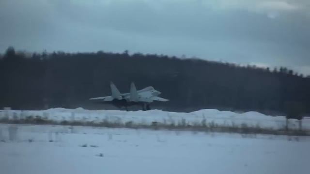 Ruushka Oo Bilaabay Duulaanka Ukraine, Taangiyadiisa Oo Galay Wadankaasi & Dagaal Culus Oo...