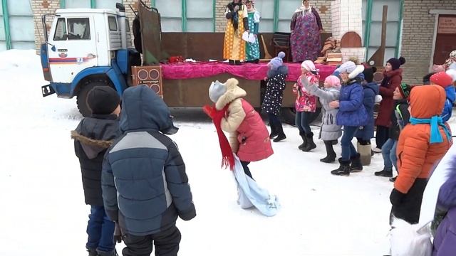 Проводы Русской зимы в Воронихе. Мешки. смотреть онлайн