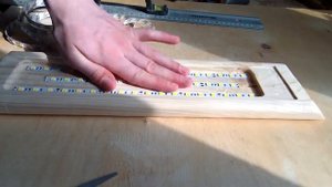 Светильник из дерева