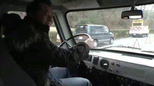 Японец купил УАЗ буханку в Японии!