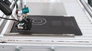 360° Gluing with Robatech and Universal Robots