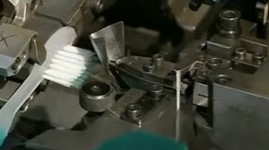 Как делают зубные щетки?
