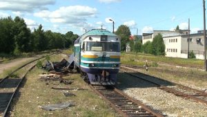 Слом моторного вагона дизель-поезда ДР1А-225-1 / Scrapping of DR1A-225-1 DMU motor car