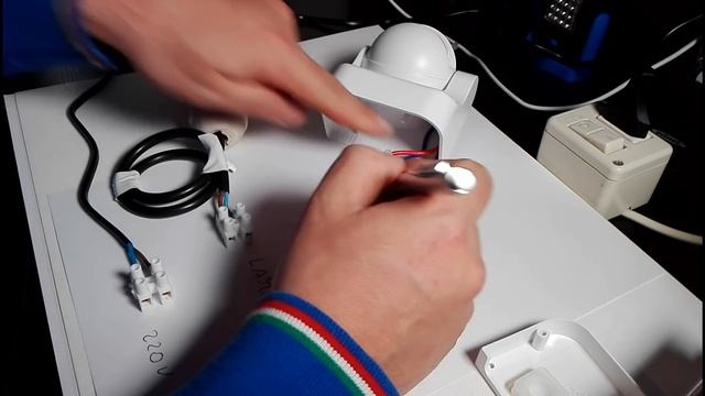 V-Tac Installazione Sensore di Movimento SKU-4967 VT-8003 смотреть онлайн