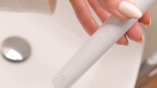 Какую зубную щетку выбрать? Подскажет наша модель Екатерина 🎬📸 смотреть онлайн