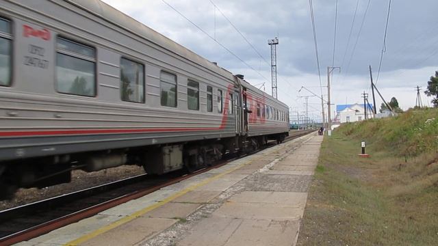 ЭП1-371 с поездом 087 отправляется со станции Анзёби ВС ж.д. смотреть онлайн