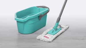 Чем мыть полы в домашних условиях - шваброй с насадкой из микрофибры Hausmann Profi HM