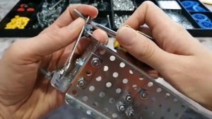 Металлический конструктор. Грузовая тележка