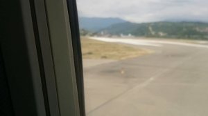 Посадка в Сочи самолета Boeing 737 800 UTair