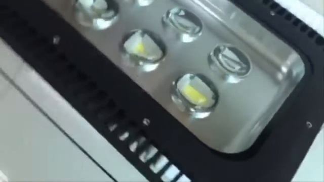 Đèn pha led 400w ip66 - Zalo : 090 599 6880 смотреть онлайн