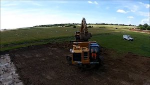 Гусеничный самосвал с поворотной платформой  Morooka MST2200VDR