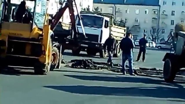 В Саранске "разобрали" Советскую площадь смотреть онлайн