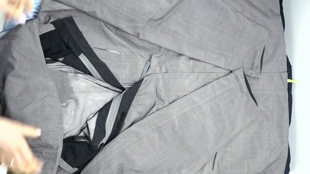 Мешок № 2942. Ветровки Супер КРЕМ. Арт 3047. Вес 34,2 кг. Кол-во 60 шт смотреть онлайн