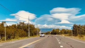 Лентикулярные облака над вулканами Камчатки.