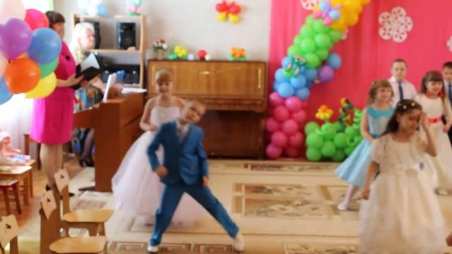 Песня "Зуб молочный" смотреть онлайн