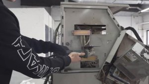 Взламываю Заброшенный БАНКОМАТ **ДЕНЬГИ ВНУТРИ**