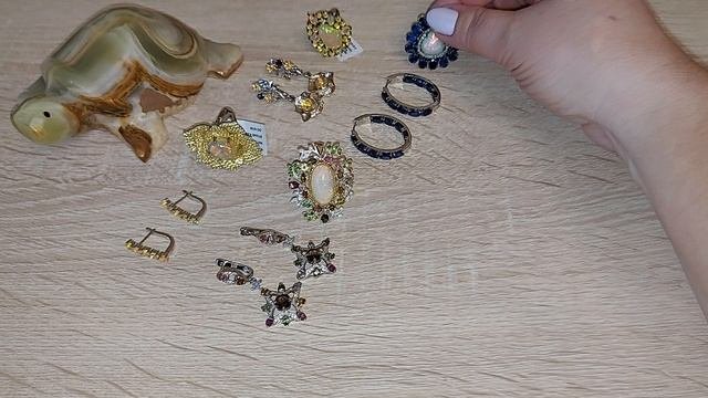 Украшения с опалами. 23.01.2025.