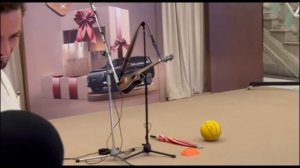 Жоглёр болалар - Жоглируют дети - Children are juggling