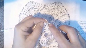 Салфетка крючком с узором ананасов Часть 3