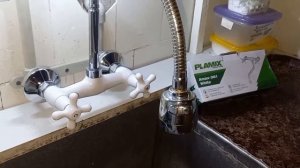 Смеситель из термопластика (настенный кухонный).