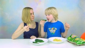 ОБЫЧНАЯ ЕДА против ЧИПСОВ Челлендж! Real Food vs Chips Challenge!!