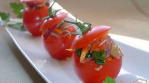 Помидоры, фаршированные овощами