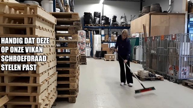 Vikan werkplaatsbezem смотреть онлайн