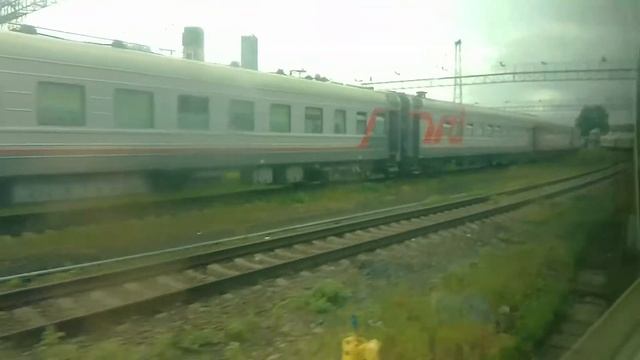 Пассажирский Поезд №481-482 Новороссийск Москва Стоит в Тупике За Станции Москва Павелецкая